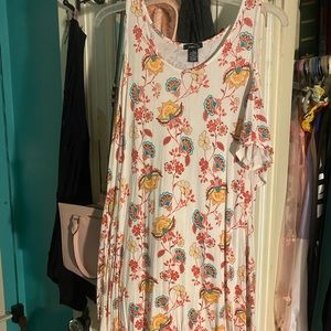 Floral dress off the shoulders